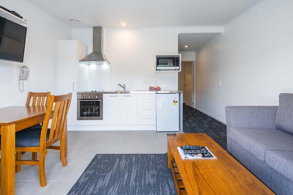 Pukekohe Motel Экстерьер фото