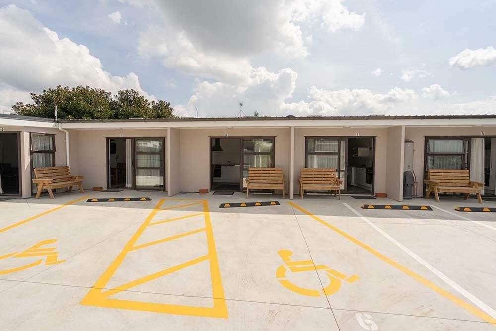Pukekohe Motel Экстерьер фото